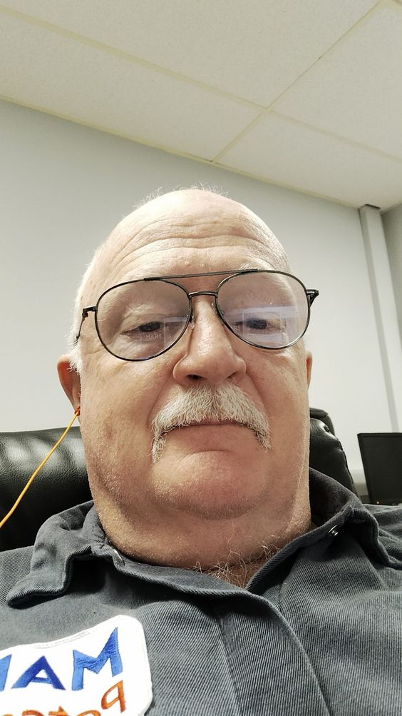 Alt image